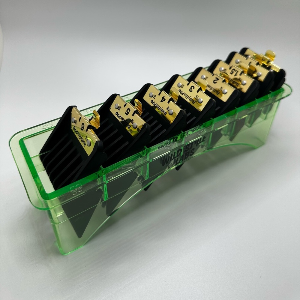 Clipper guard holder
